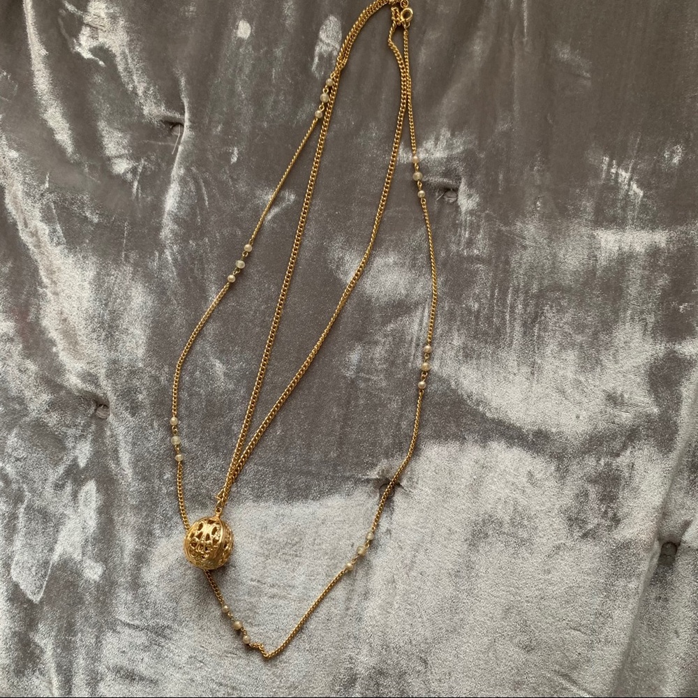 gold necklace